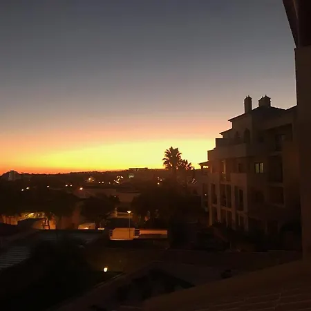 Charming Ocean View Apartment شقة