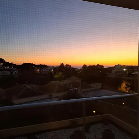 Charming Ocean View Apartment شقة *